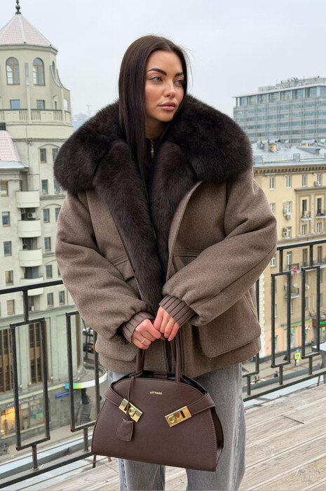 Модный пуховик с мехом песца Tannossto