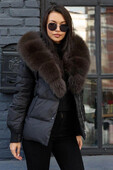 Стеганый пуховик оверсайз с мехом песца